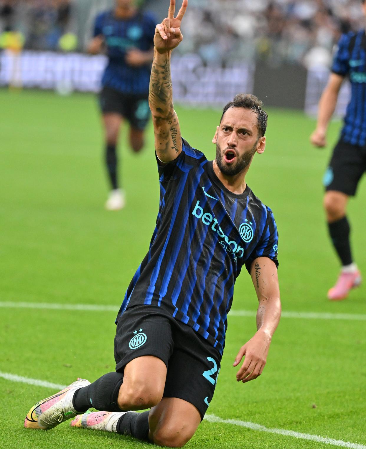 ymy体育入口-包含皇家马德里刷新队史纪录备战意大利杯今晨莱比锡备战意甲，这操作让人直呼：上海申花完成体检备战法国杯的词条